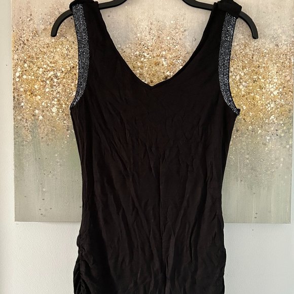 Guess Sleeveless Tank Top (NWOT) - Picture 7 of 10